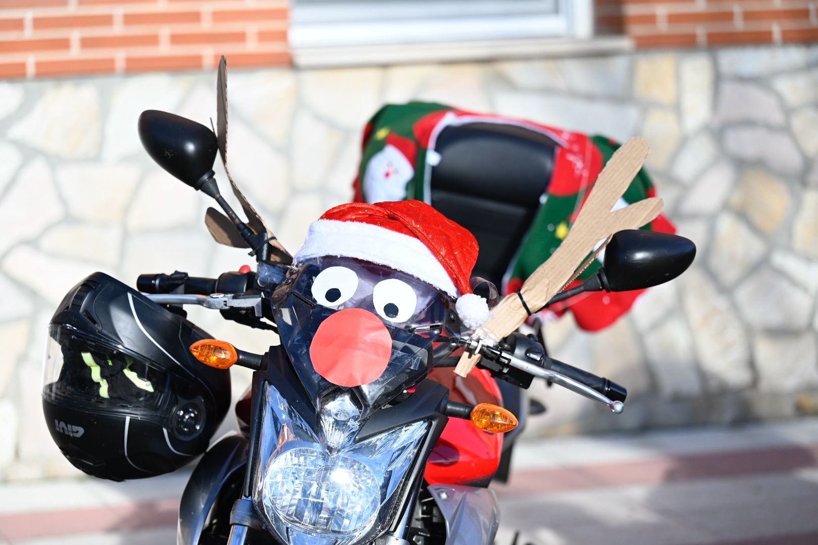 Papá Noel llega a San Andrés en moto | SAÚL ARÉN