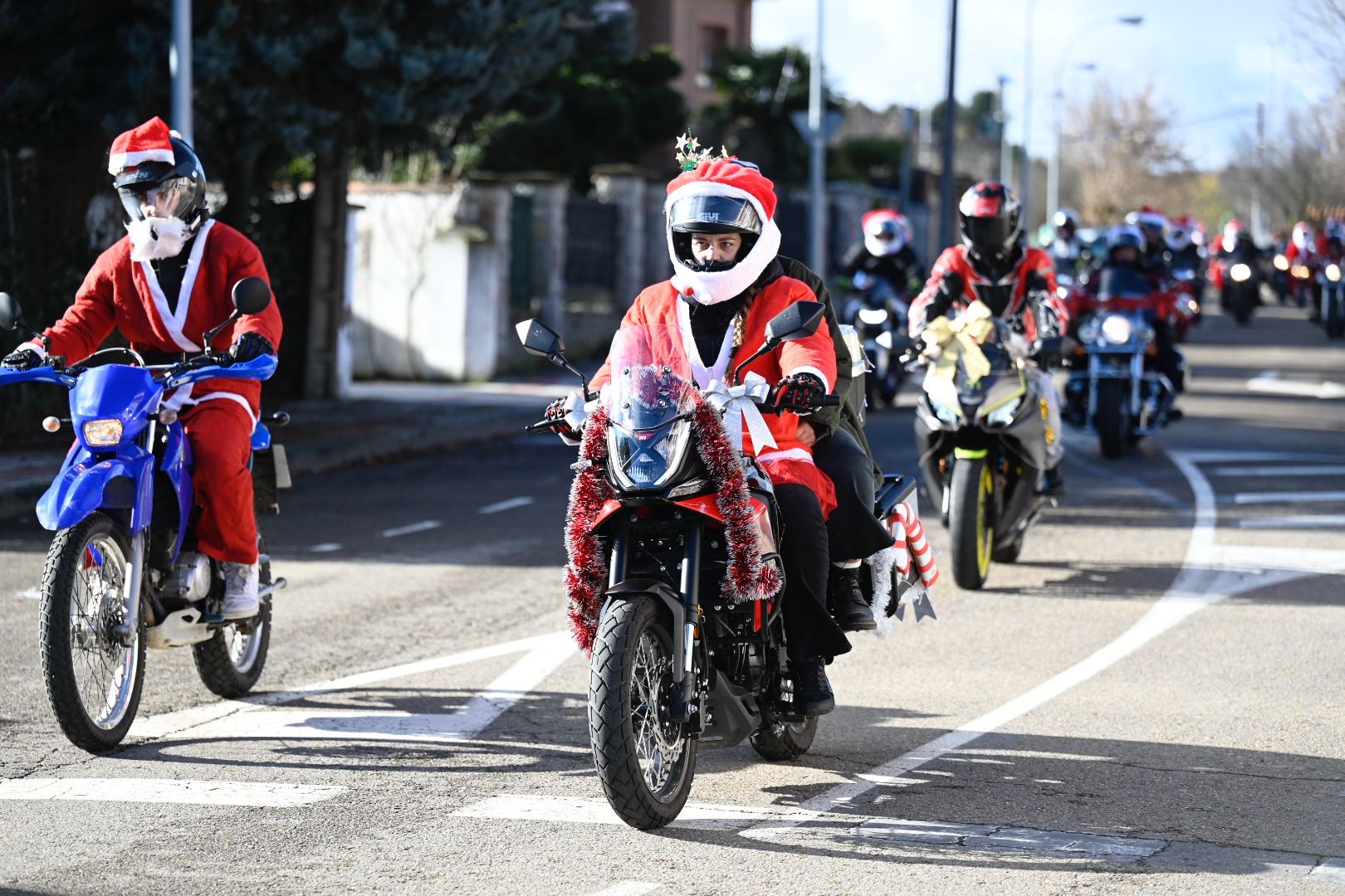 Papá Noel llega a San Andrés en moto | SAÚL ARÉN