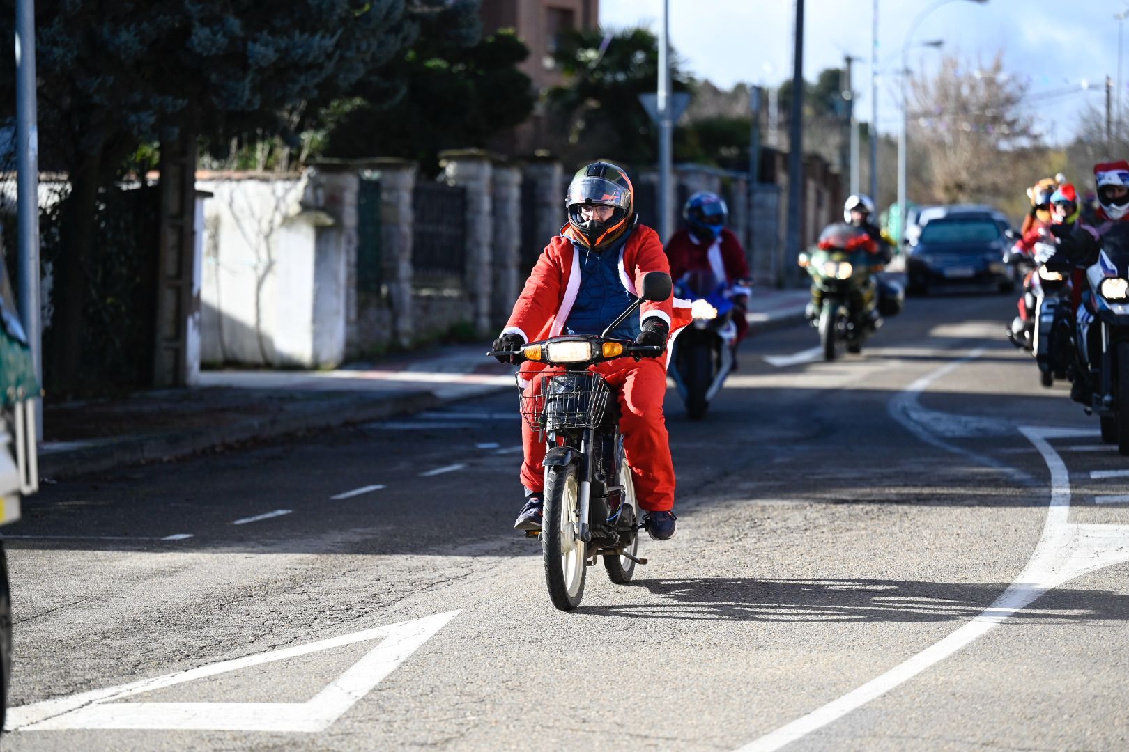 Papá Noel llega a San Andrés en moto | SAÚL ARÉN