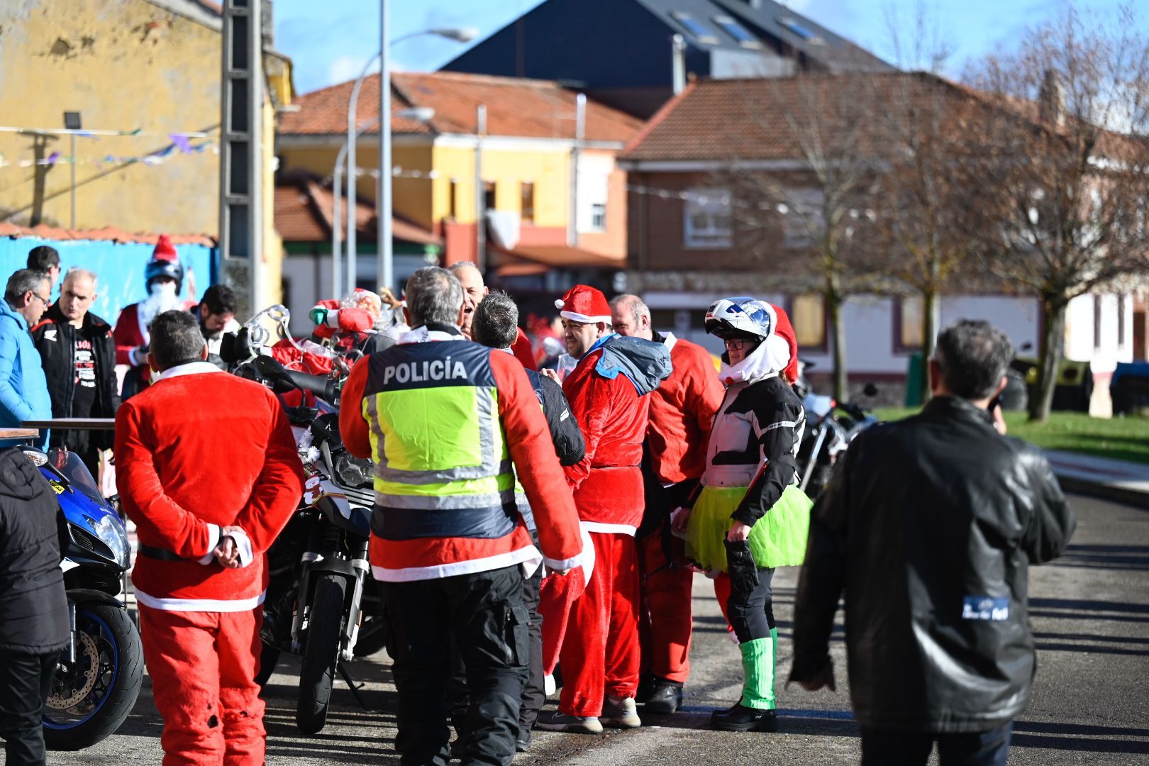 Papá Noel llega a San Andrés en moto | SAÚL ARÉN