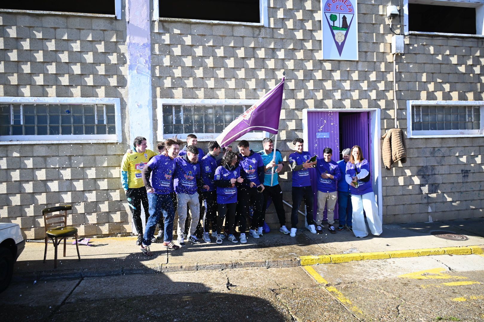 'El Gordo' deja una lluvia de millones en La Bañeza | SAÚL ARÉN