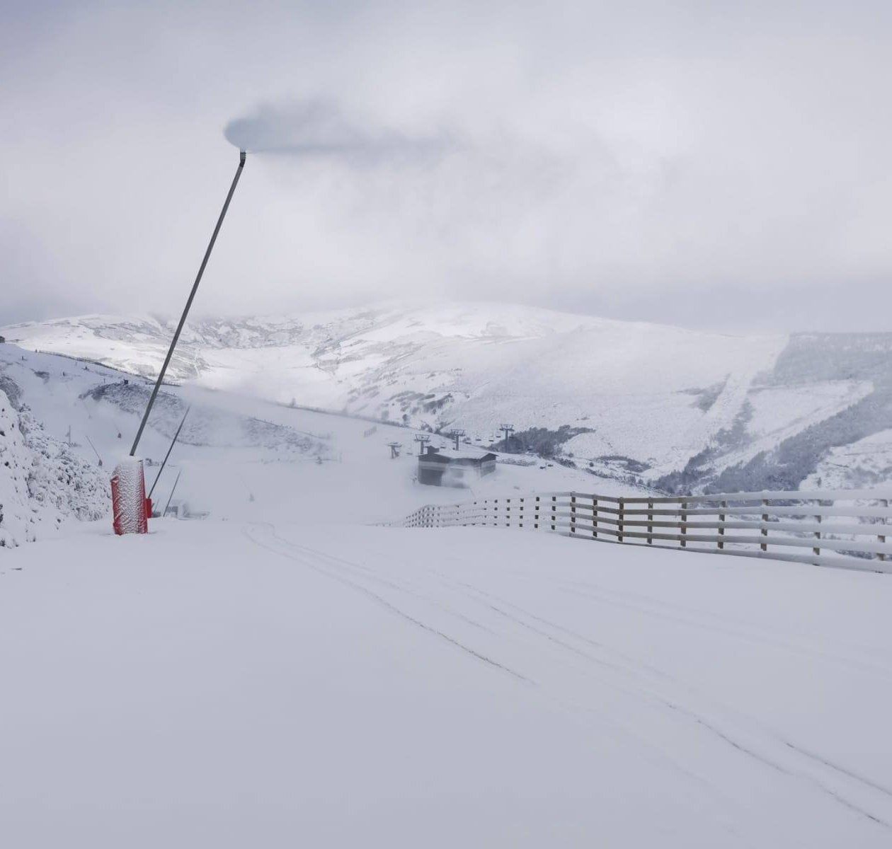 Imagen del estado actual de las pistas de esquí de Valle Laciana-Leitariegos. | L.N.C.