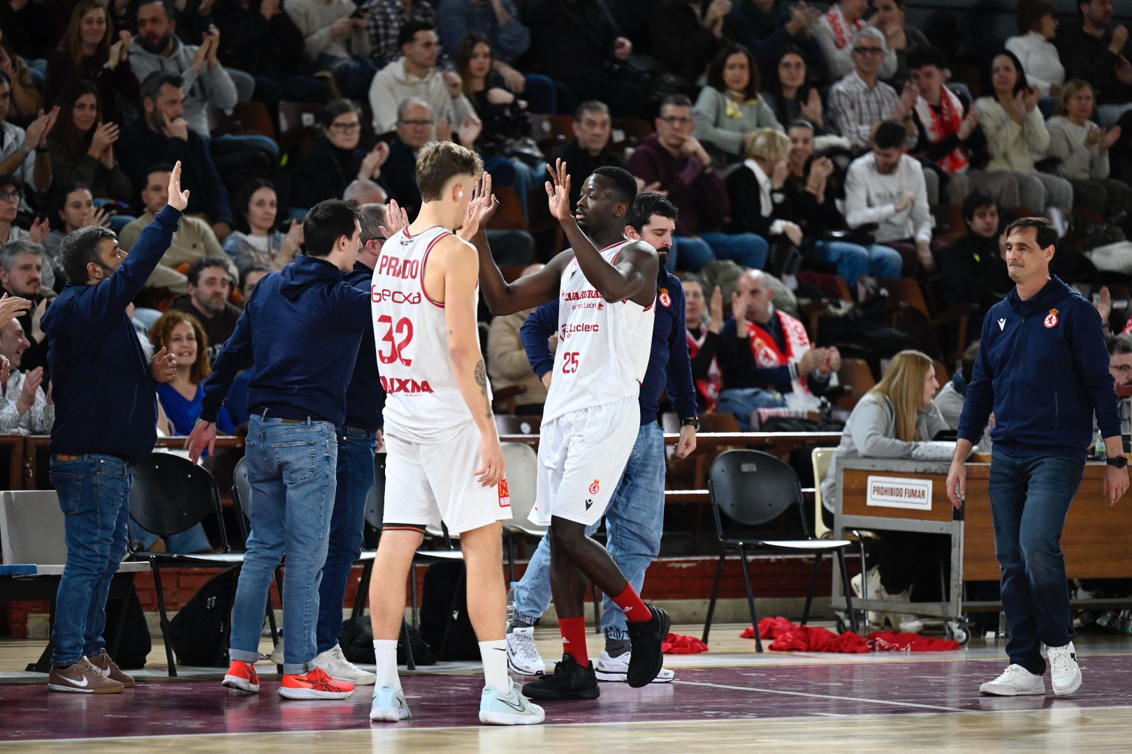 Traoré debutó con la Cultural en la victoria sobre Gijón en el Palacio. SAÚL ARÉN