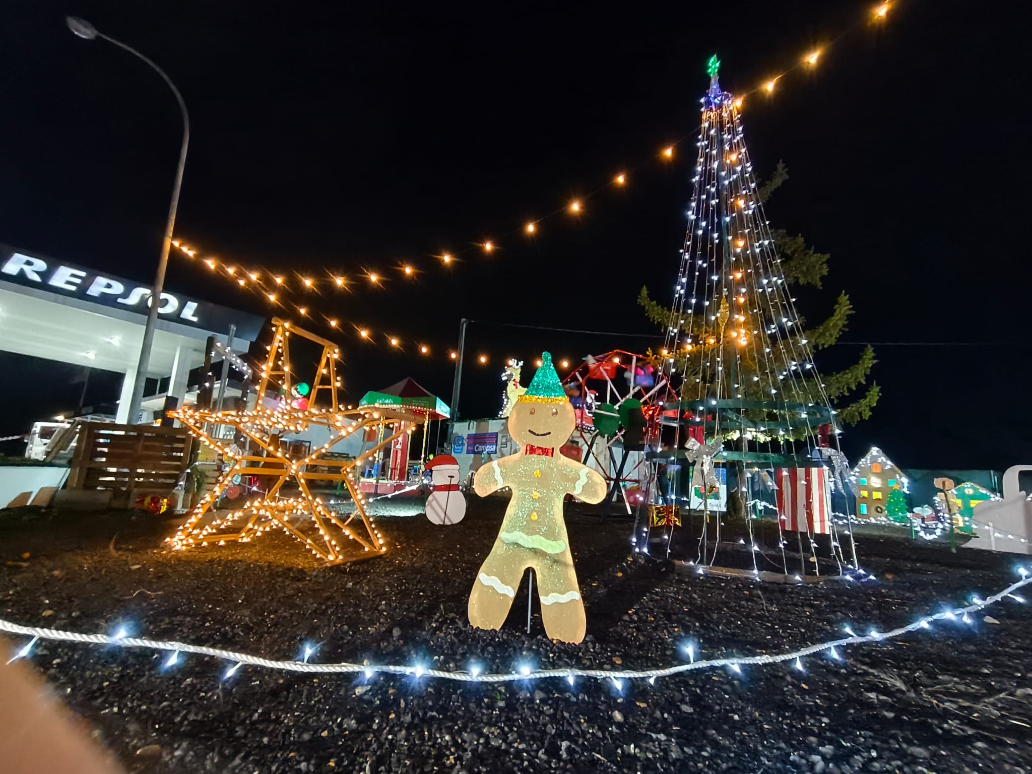 El poblado cuenta con todo tipo de decoración. | A.R. El poblado cuenta con todo tipo de decoración. | A.R.