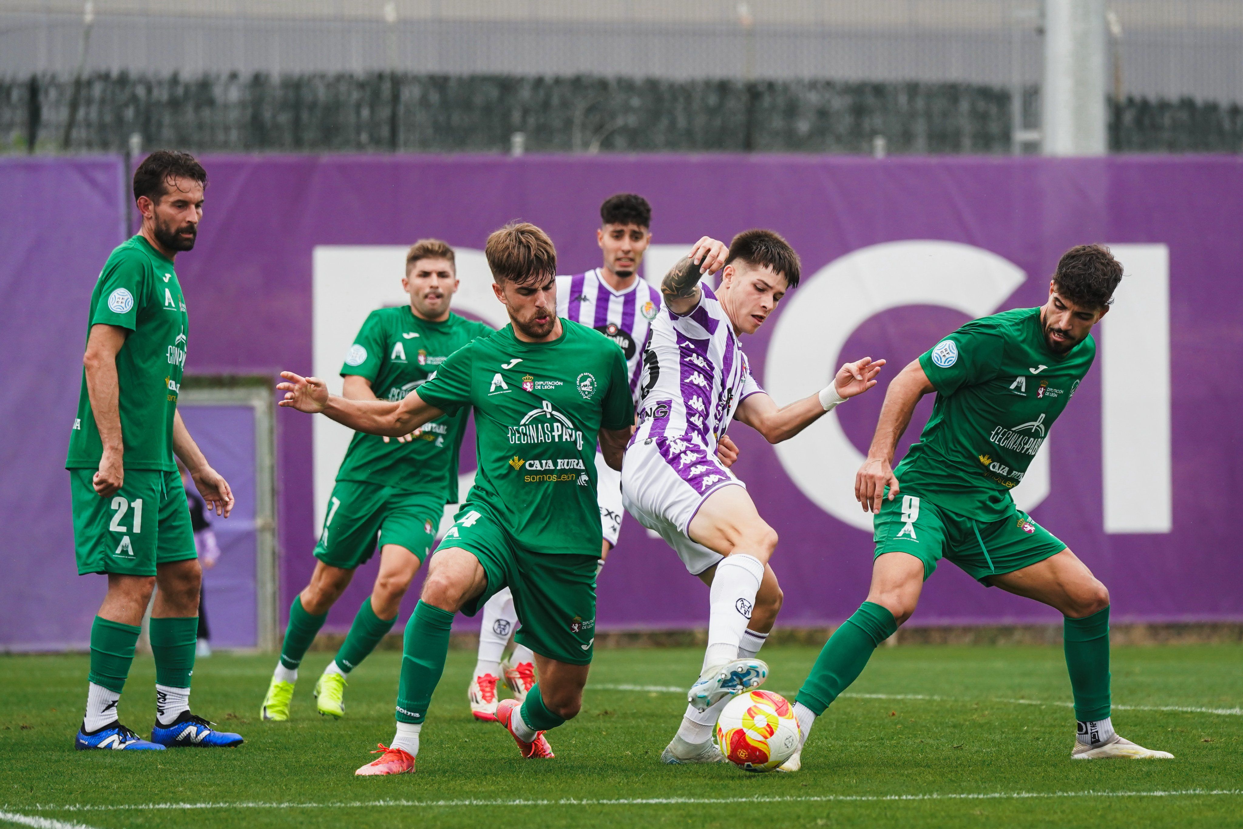 El Astorga consiguió su primera victoria de la temporada ante el Valladolid Promesas. REAL VALLADOLID