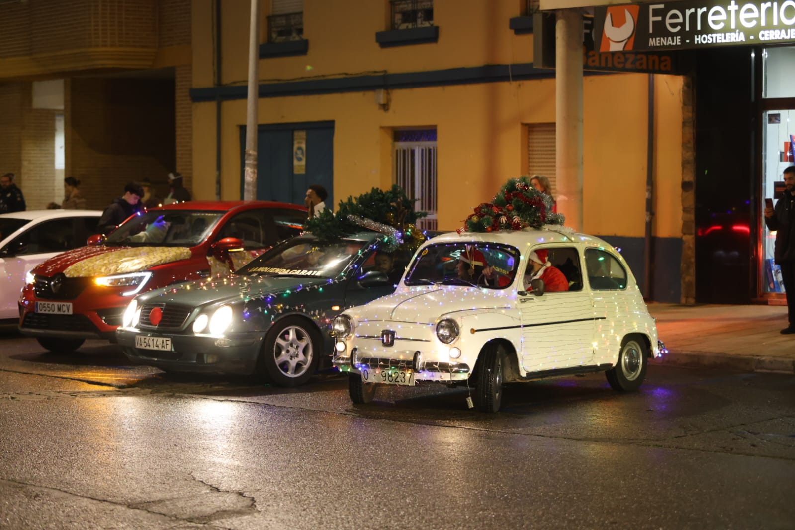 Concentración de coches tuneados de Navidad en La Bañeza (9)
