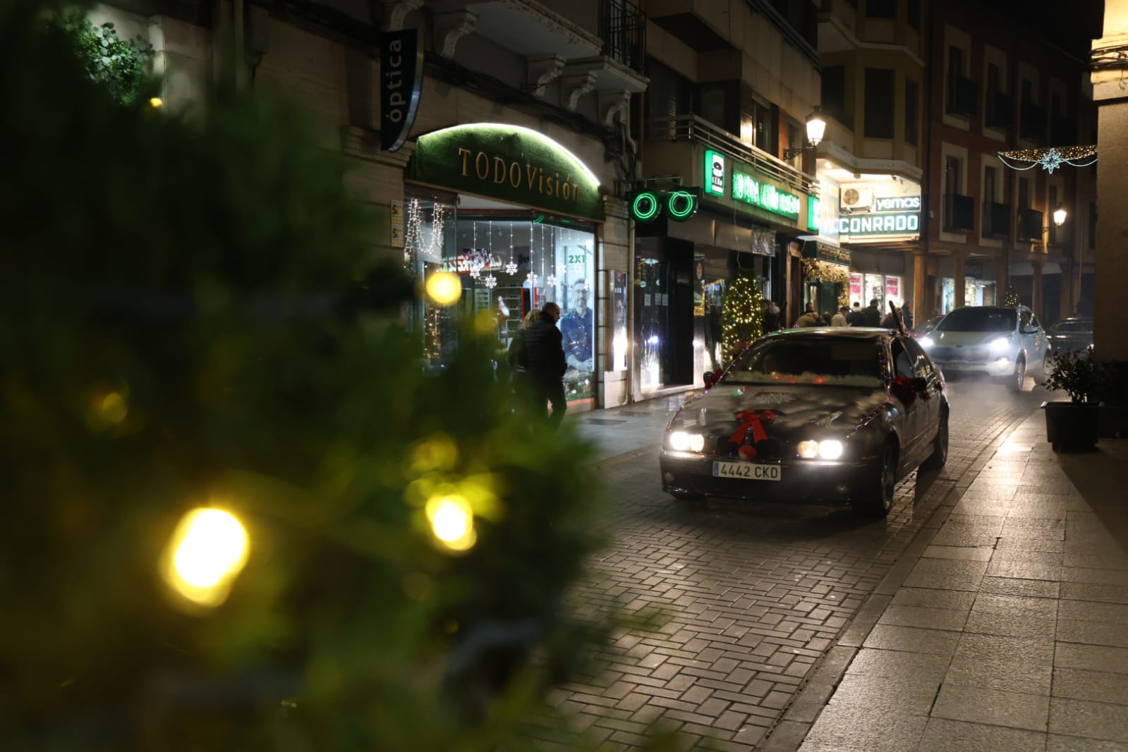 Concentración de coches tuneados de Navidad en La Bañeza (5)