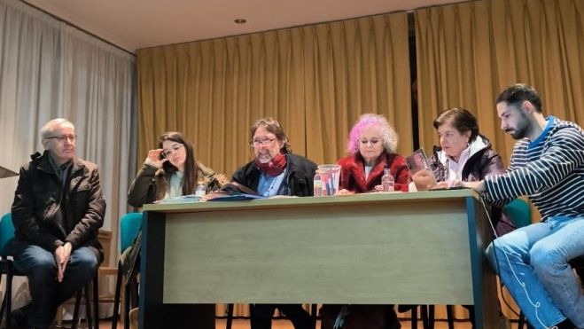 Un momento de la asamblea en Vidanes. Un momento de la asamblea en Vidanes.