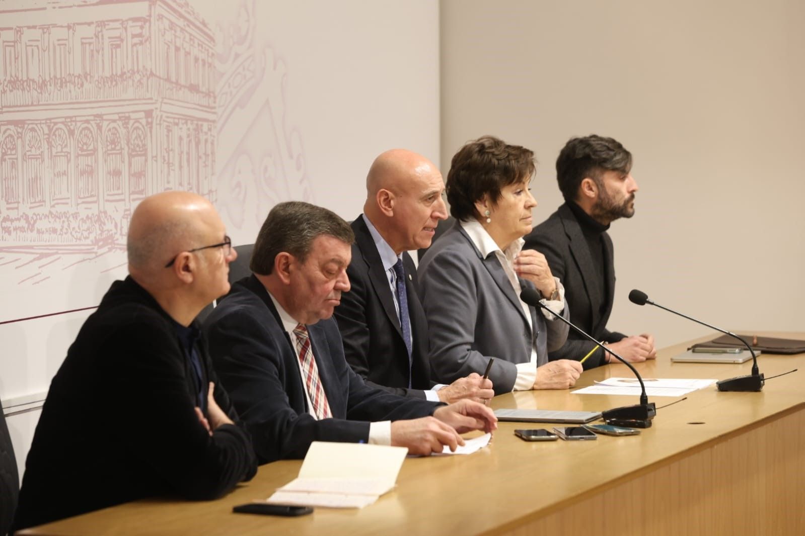 Un instante de la presentación de los actos conmemorativos por la muerte de Urraca I de León. | FERNANDO OTERO