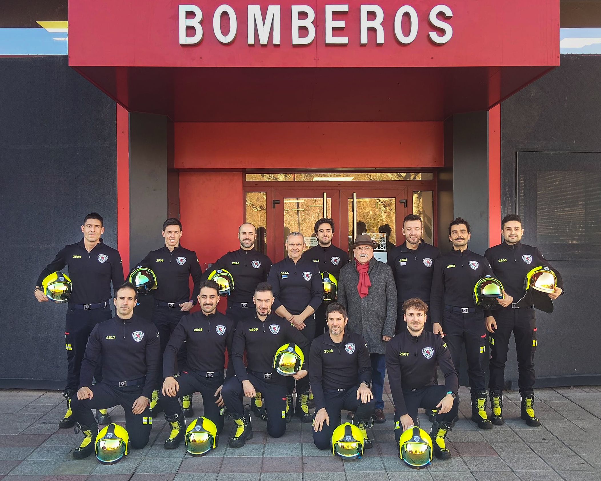 Nuevos bomberos que se incorporan tras concluir su periodo de formación. | BOMBEROS AYTO. DE LEÓN