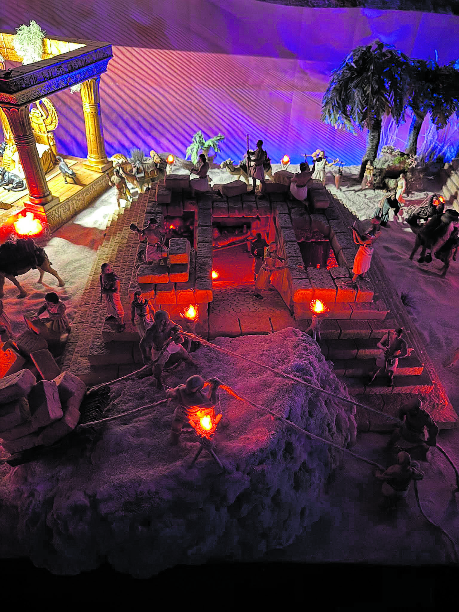 Villaverde de Abajo alberga en la ermita el espectacular belén tradicional. Villaverde de Abajo alberga en la ermita el espectacular belén tradicional.