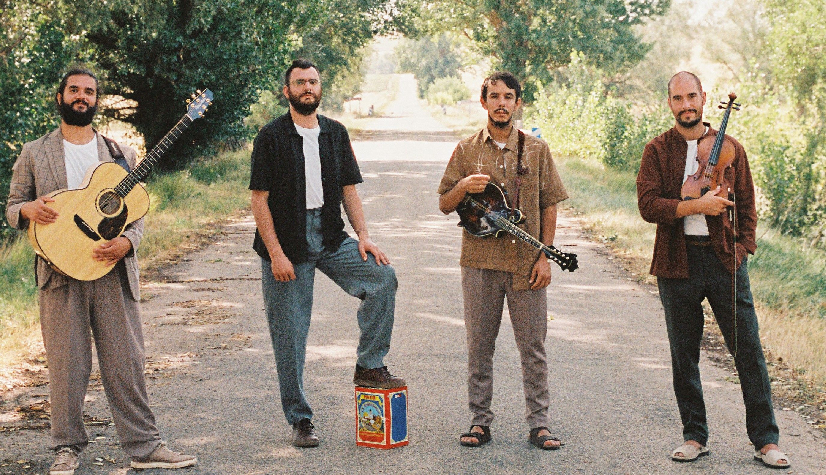 Integrantes del grupo El Nido, que estará compartiendo la peculiar fiesta.