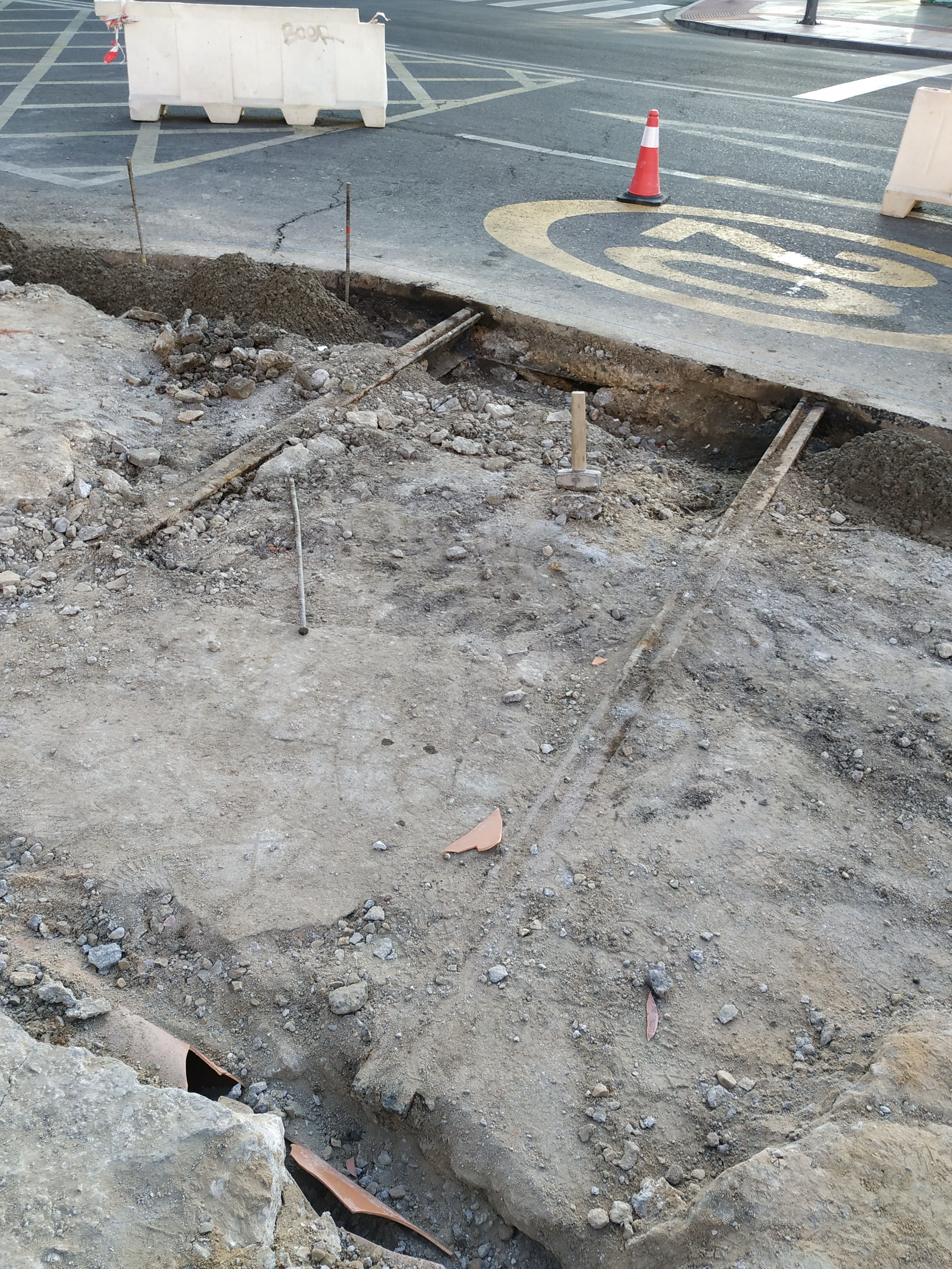 Tapado de las vías, de archivo, en la avenida Palencia de León capital. | L.N.C.