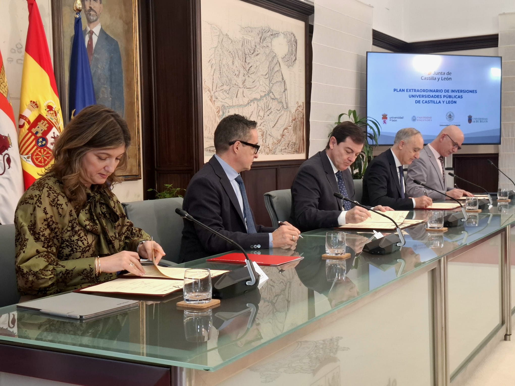 Firma del acuerdo entre la Junta y las universidades públicas de la comunidad autónoma. | L.N.C.