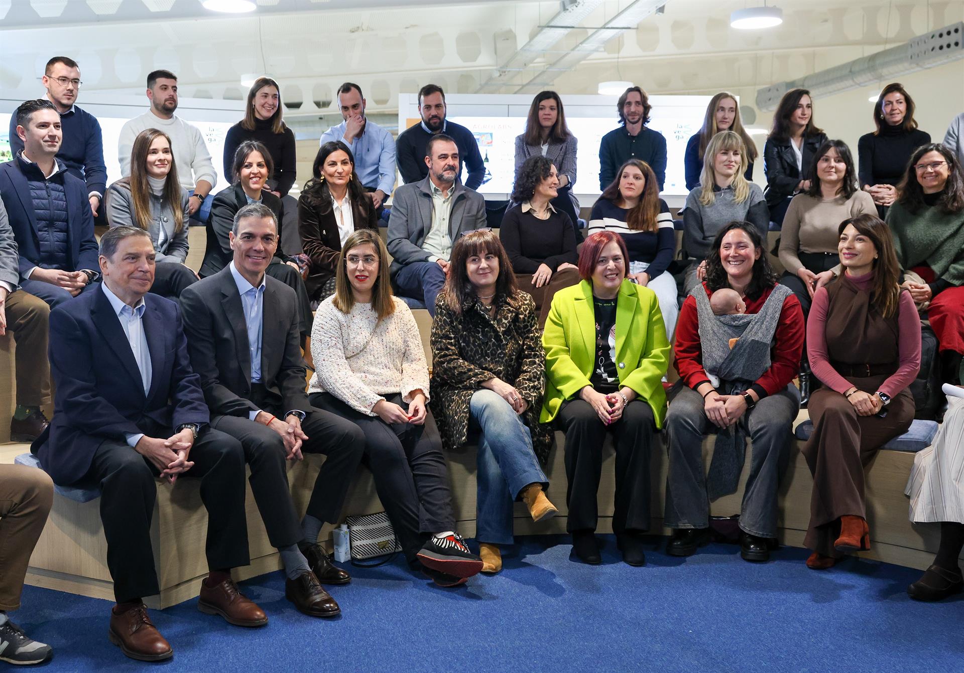 Pedro Sánchez junto a Luis Planas durante la presentación de la medida. | EUROPA PRESS