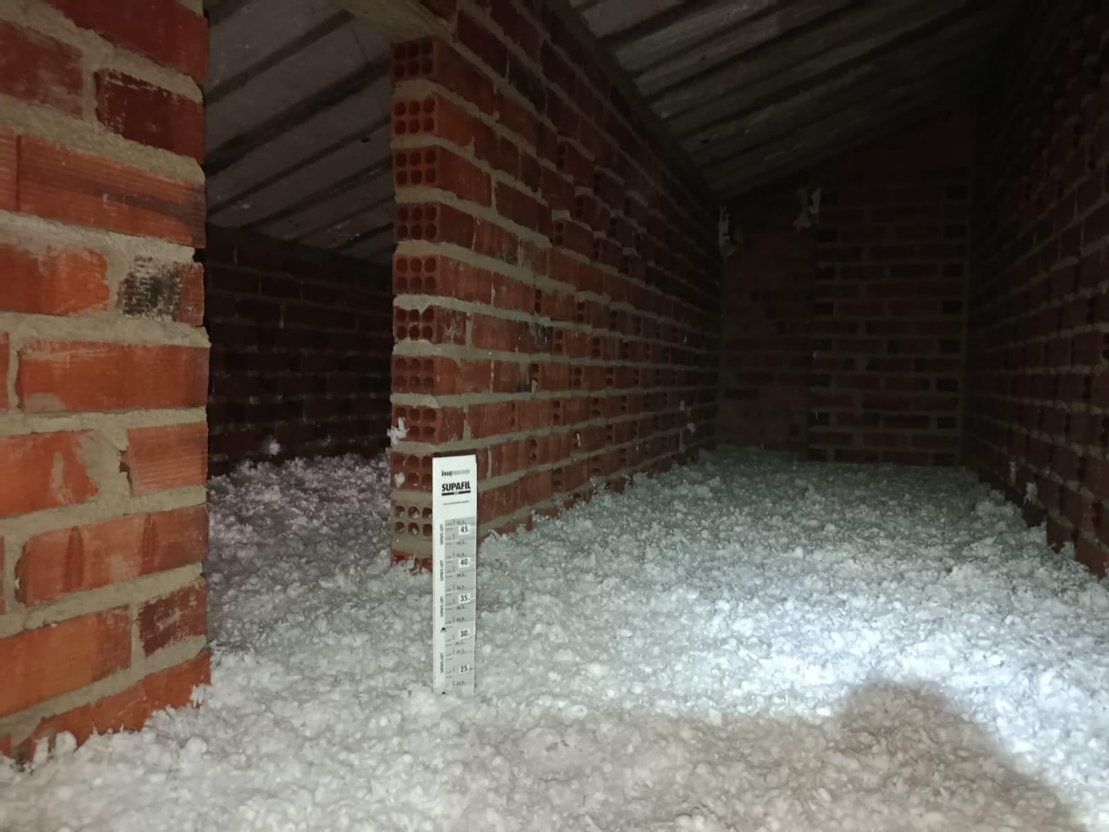 Uno de los tipos de aislamiento de buhardillas que practican en Veripro | L.N.C.