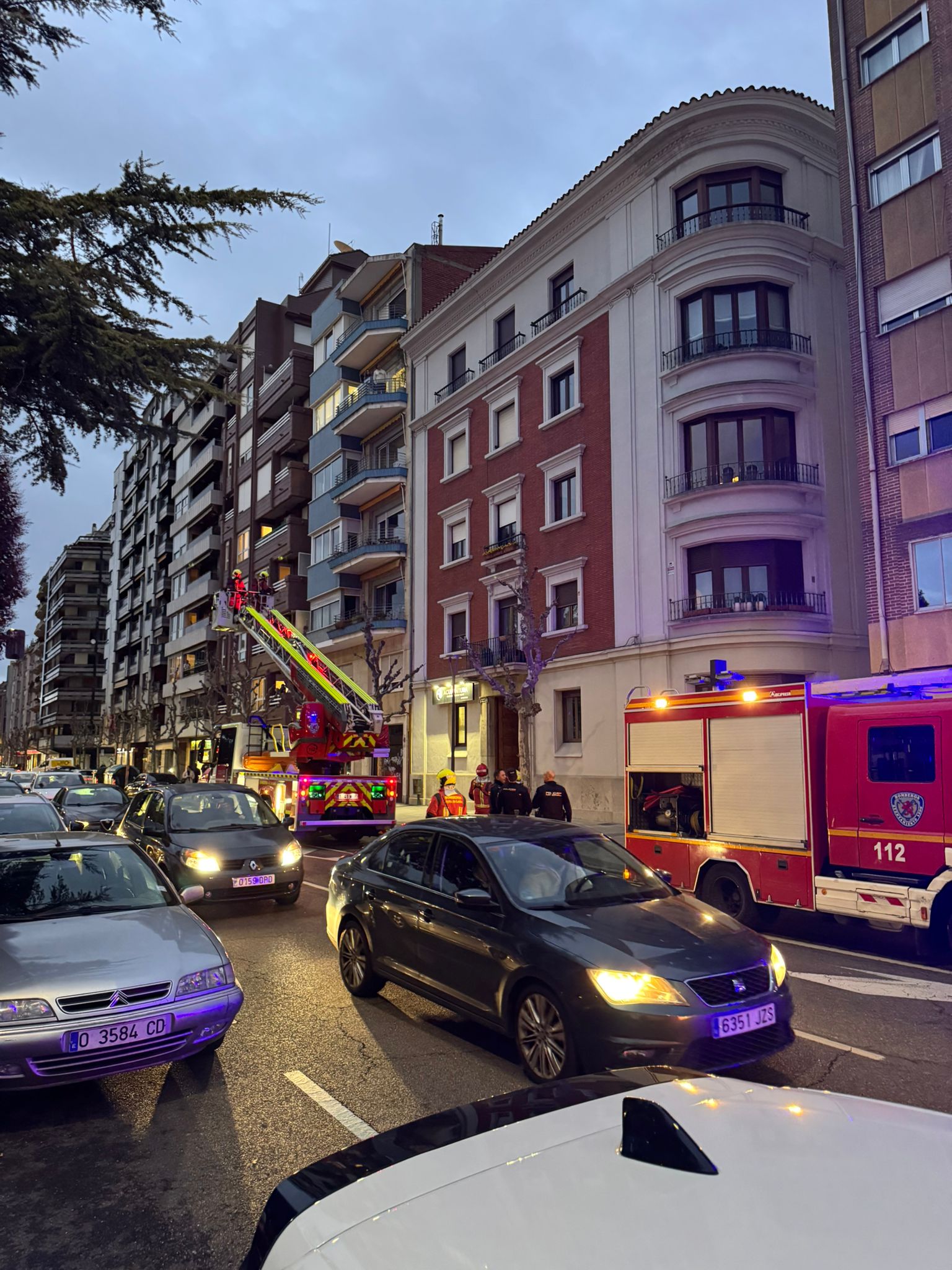 Un instante de la intervención de los Bomberos de León