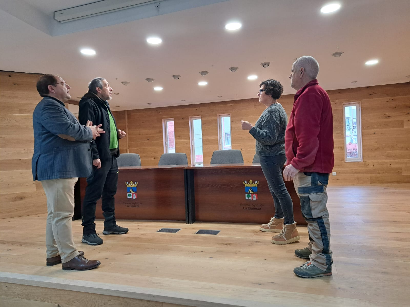 Nuevo aspecto que presenta el salón de actos del Centro Cultural de las Tierras Bañezanas. | L.N.C.