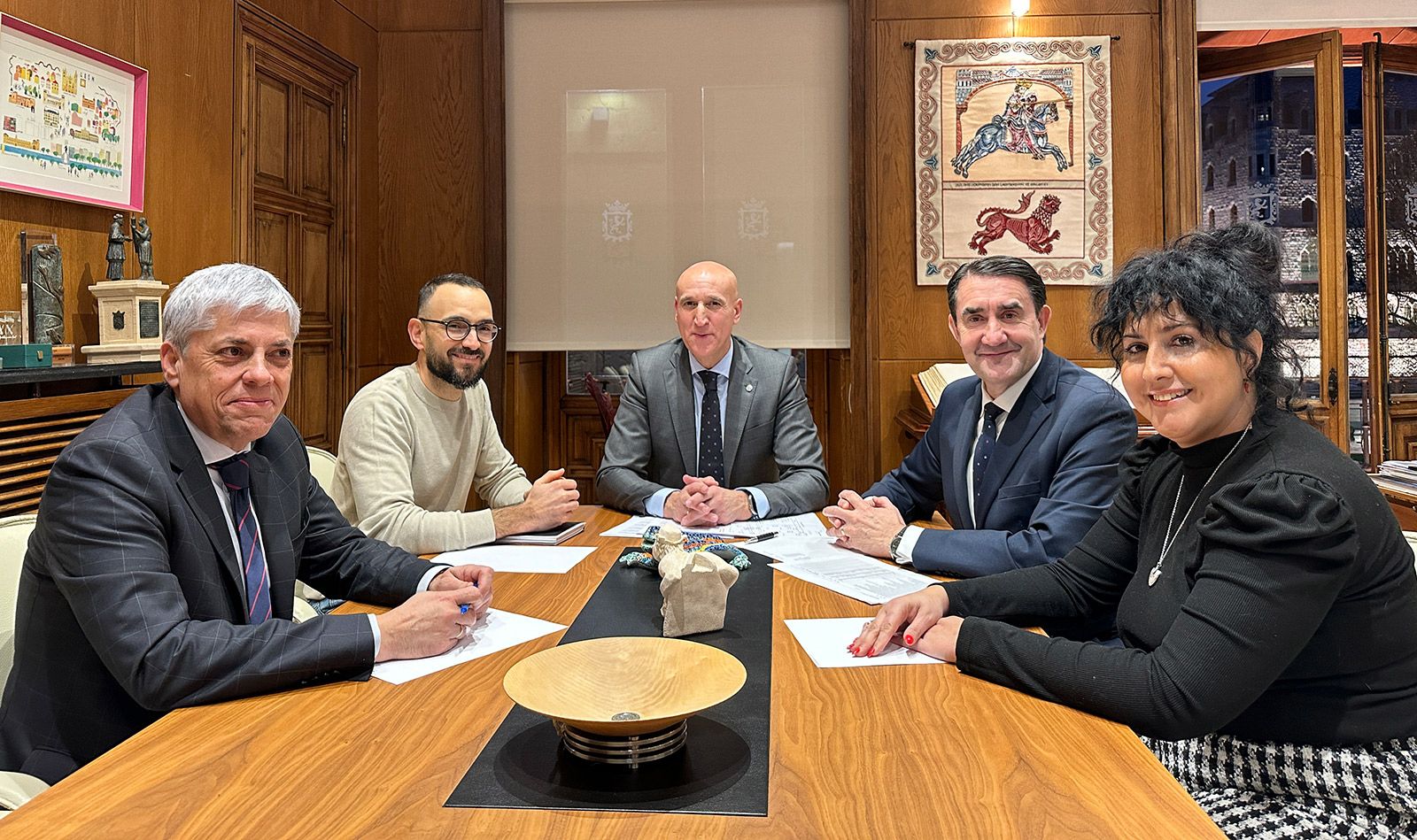 Un instante de la reunión en León