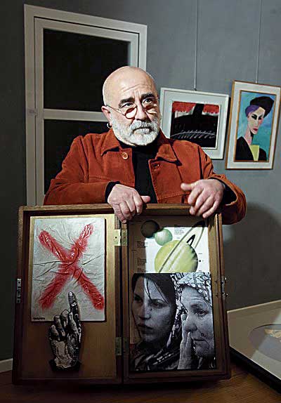 Sierra (Villablino, 1951) siempre ha entendido el arte como compromiso y no distingue entre vida y arte.