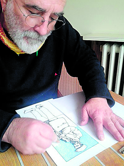 Manuel Sierra dibujando al lacianiego Juan Alvarado. | L.N.C.