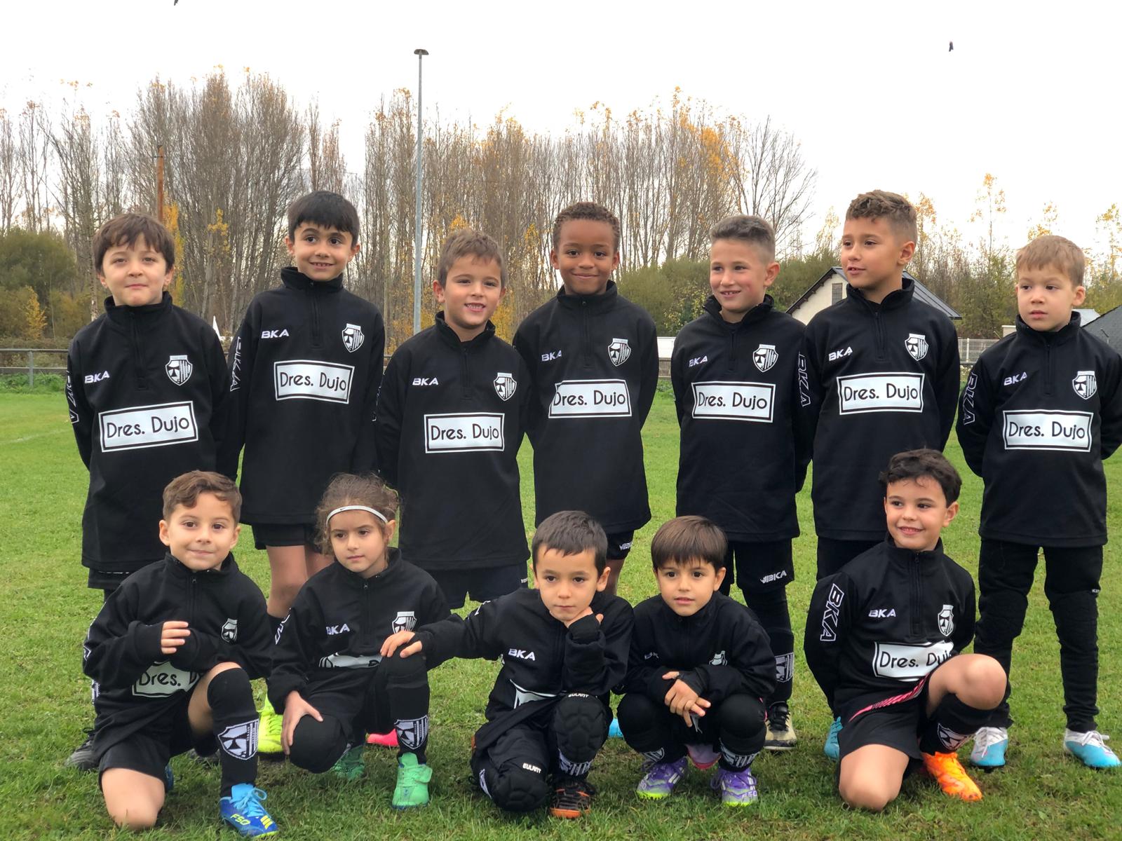 Integrantes del equipo Prebenjamin del Atlético Templario, los más pequeños del club y la base de todo. Integrantes del equipo Prebenjamin del Atlético Templario, los más pequeños del club y la base de todo.