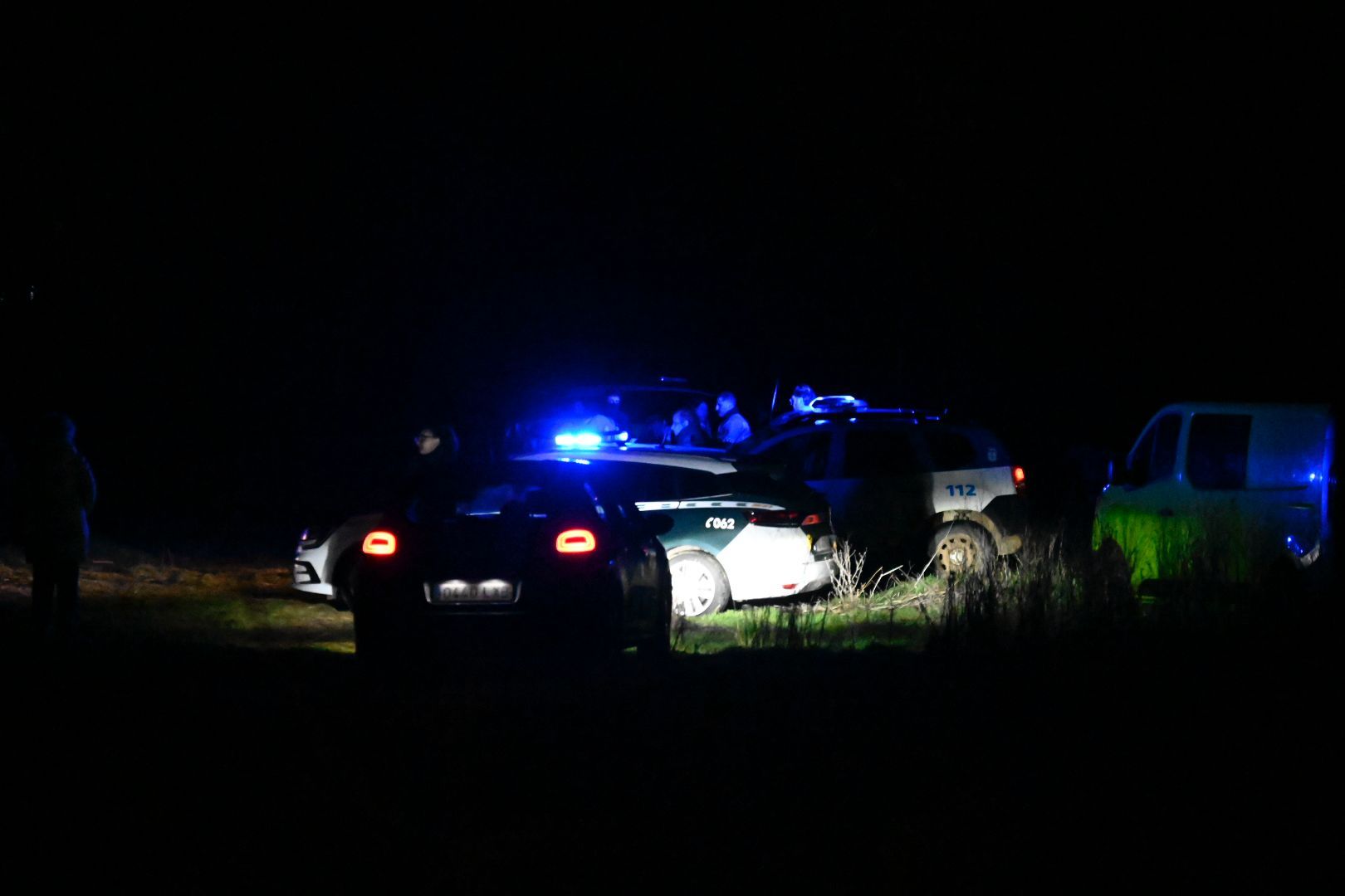 La Guardia Civil se ha desplazado hasta Villanueva del Árbol tras el fallecimiento de un hombre tras el derrumbe de su casa prefabricada.| SAÚL ARÉN