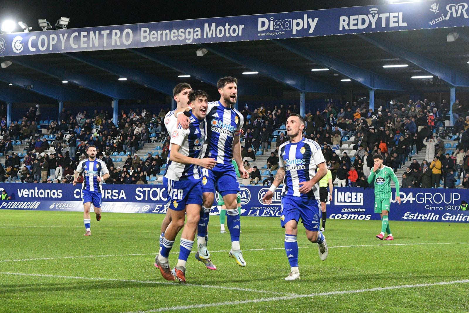 La Ponferradina se quiere llevar la racha a lejos de casa. ENRIQUE RAMÓN