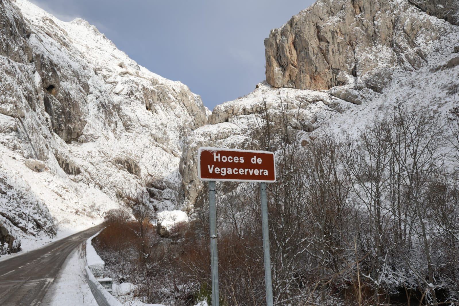 'Ingrid' tiñe de blanco buena parte de la provincia de León. | FERNANDO OTERO 'Ingrid' tiñe de blanco buena parte de la provincia de León. | FERNANDO OTERO