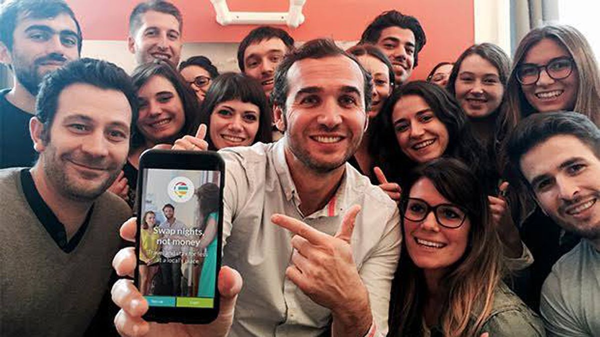 Imagen del fundador y presidente de Nightswapping junto a parte de su equipo.| NIGHTSWAPPING