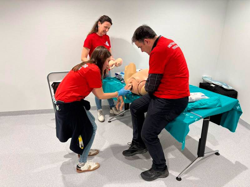 Un instante de la parte del curso centrado en el parto de nalgas avanzado. | L.N.C.