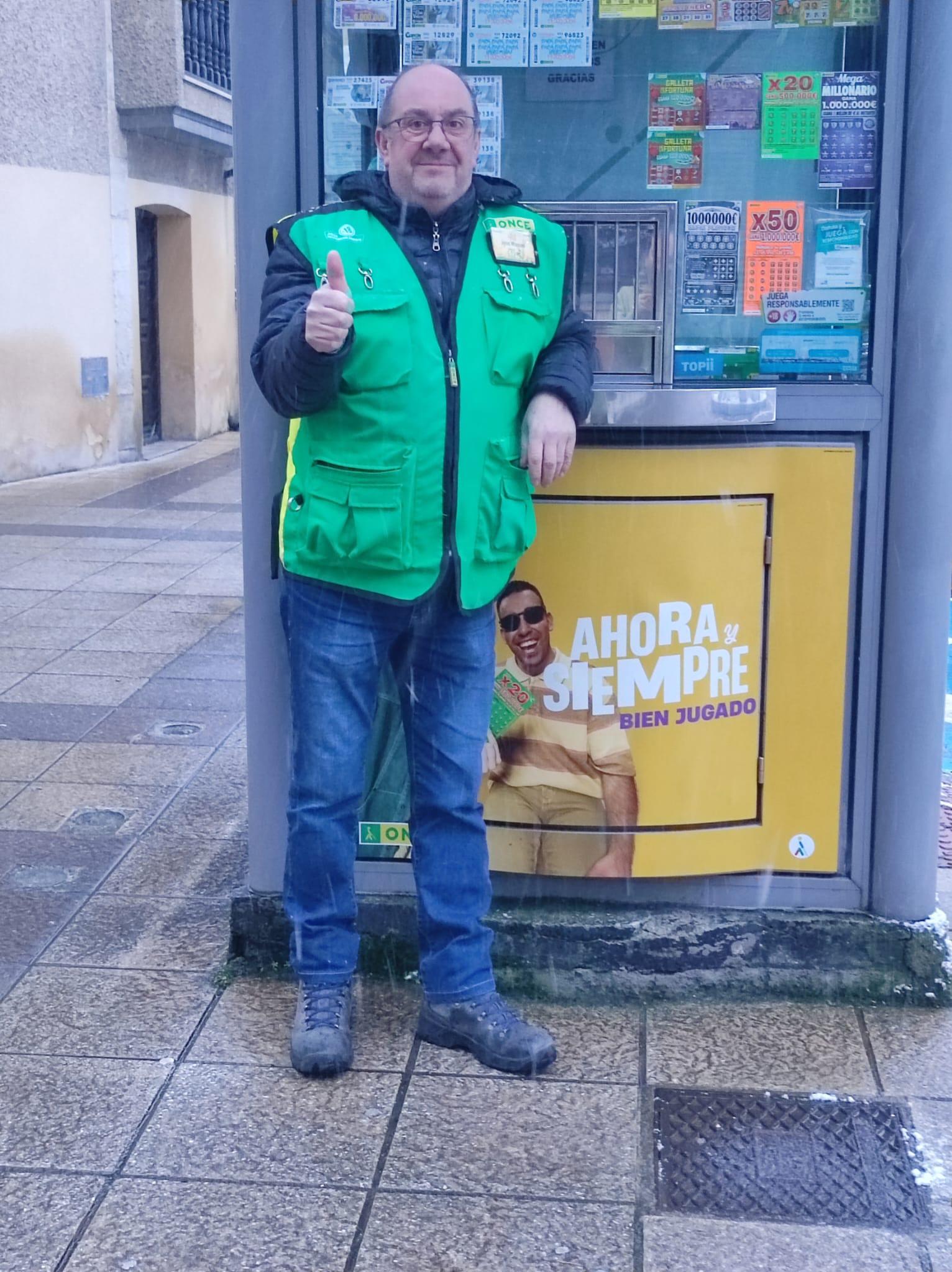 El encargado de repartir suerte en Boñar.