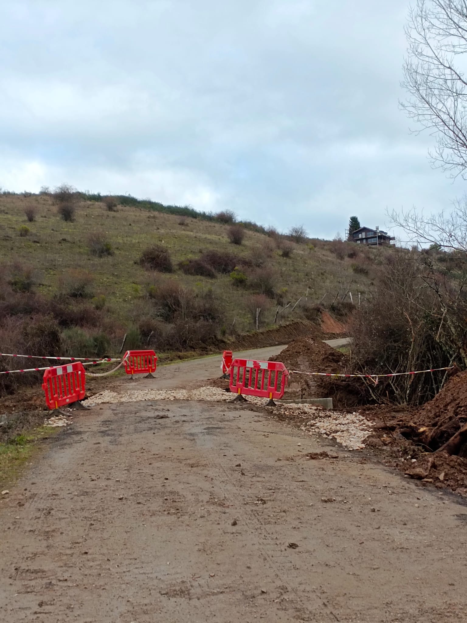 Situación actual de la carretera a Onamio. Situación actual de la carretera a Onamio.