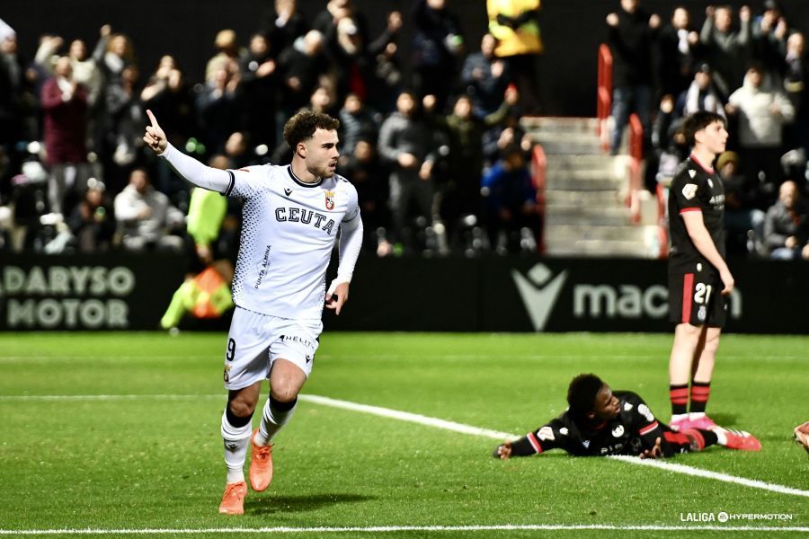 Ante el Ceuta la Cultural vio como le remontaban por tercera vez consecutiva por primera vez en la historia del club. LALIGA