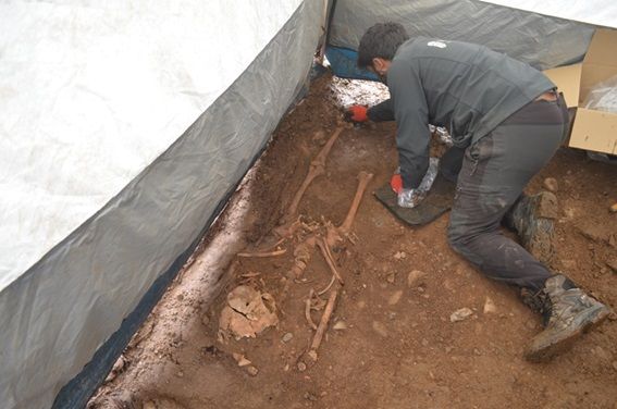 Trabajos de exhumación del cuerpo de Girón, el verdadero. | SPUNIK LABREGO