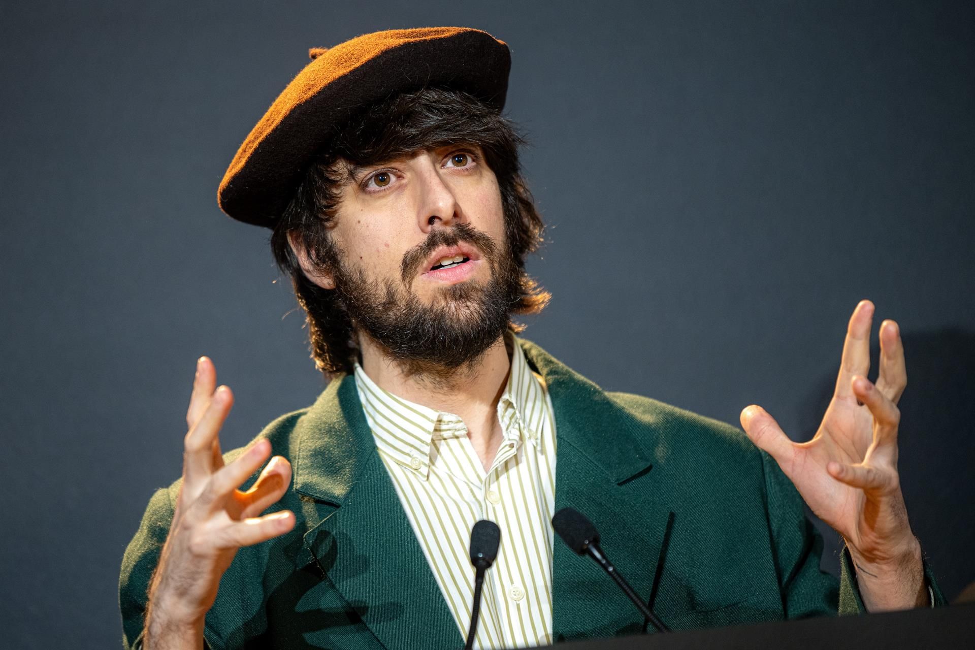 El escritor David Uclés interviene tras ganar el 82º Premio Nadal con 'La ciudad de las luces muertas' durante la ceremonia del 82º Premio Nadal de novela a 6 de enero de 2026, en Barcelona, Catalunya (España). | EUROPA PRESS