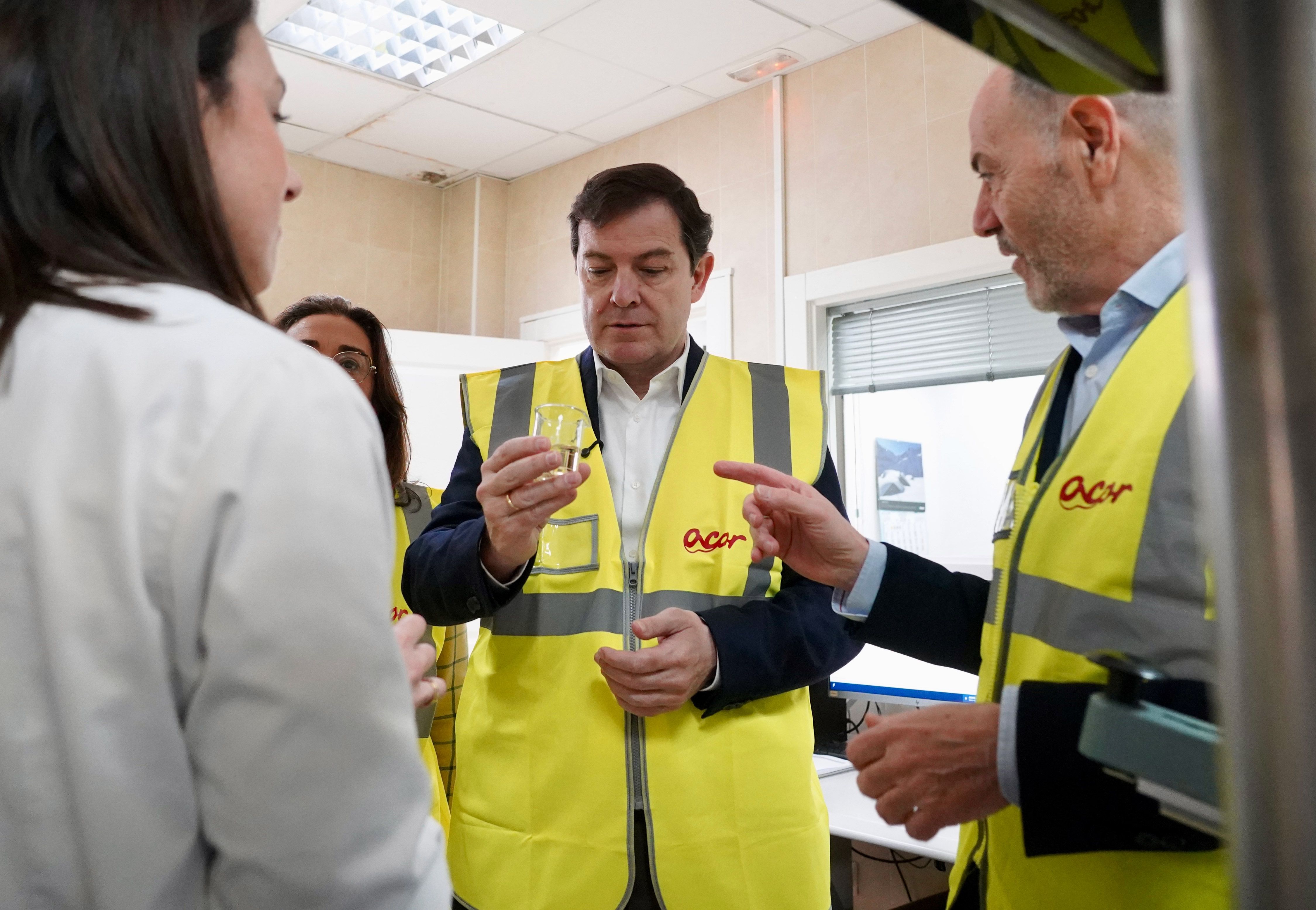 El presidente de la Junta, Alfonso Fernández Mañueco, este viernes en Olmedo (Valladolid). | ICAL