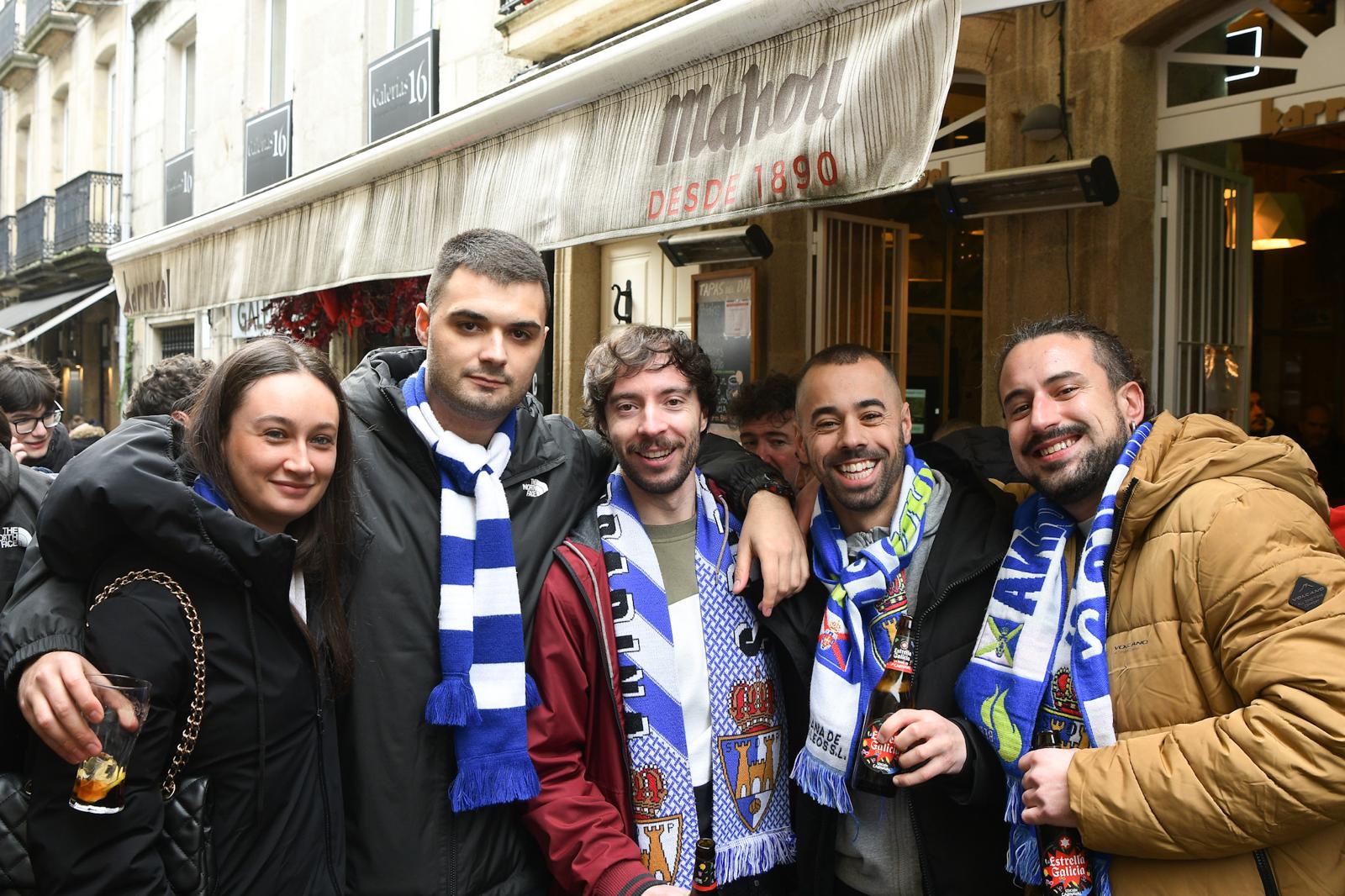 La afición de la Ponferradina se desplazó a Lugo para vivir de cerca el 'Derbi de los Ancares'. ENRIQUE RAMÓN (2)