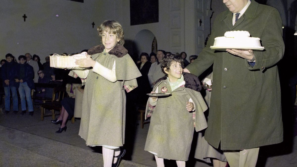 Imagen 1 Fiesta Usias 5 feb 1980 cuadrada color