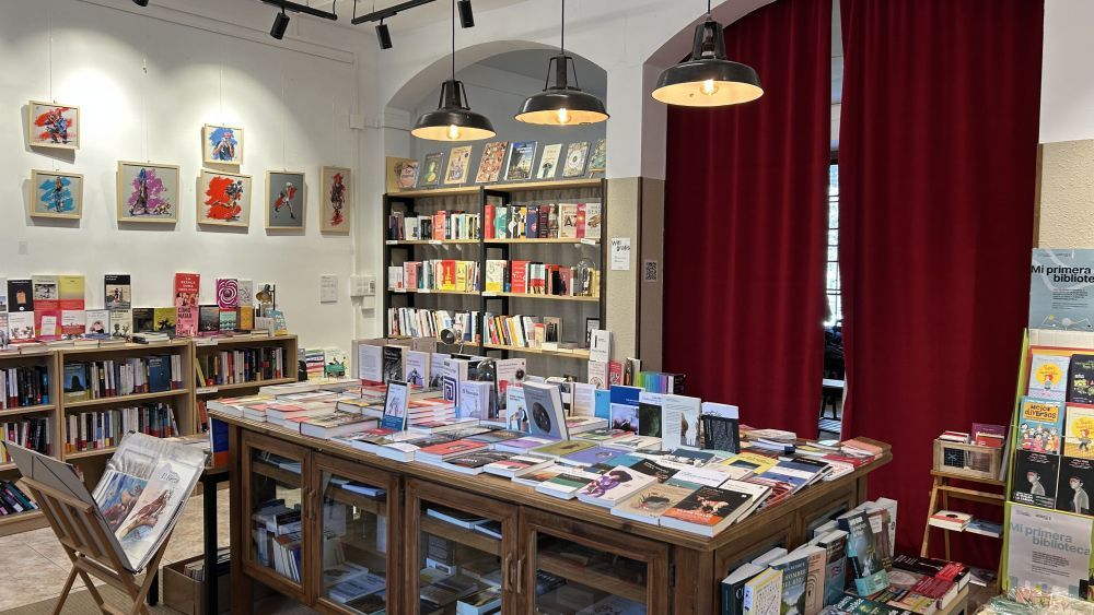 El Libro Imposible, en la plaza de la Encina de Ponferrada.