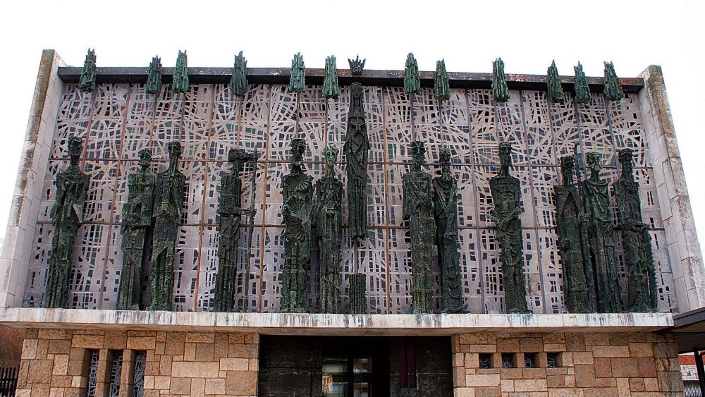 Imagen DSC07635bBasílica de La Virgen del Camino. Portda actual Imagen DSC07635bBasílica de La Virgen del Camino. Portda actual