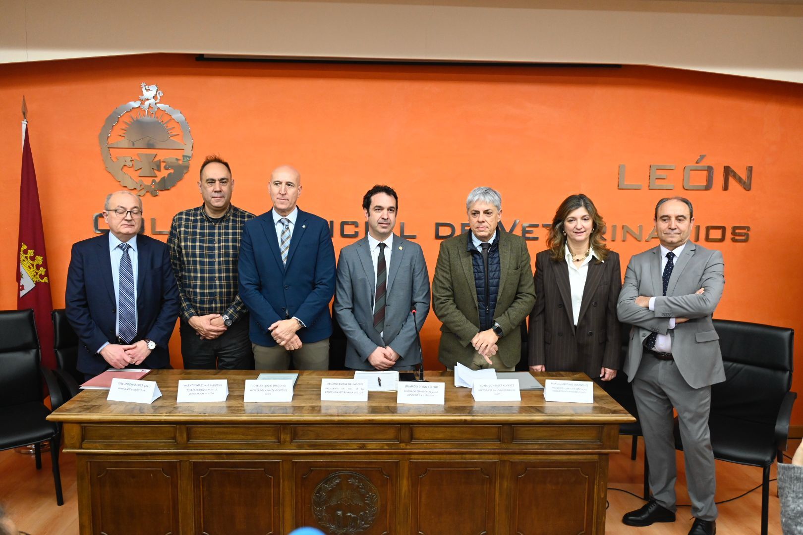 Imagen del acto de presentación de la candidatura oficial de León a sede de la Agencia Estatal de Salud Pública.| SAÚL ARÉN