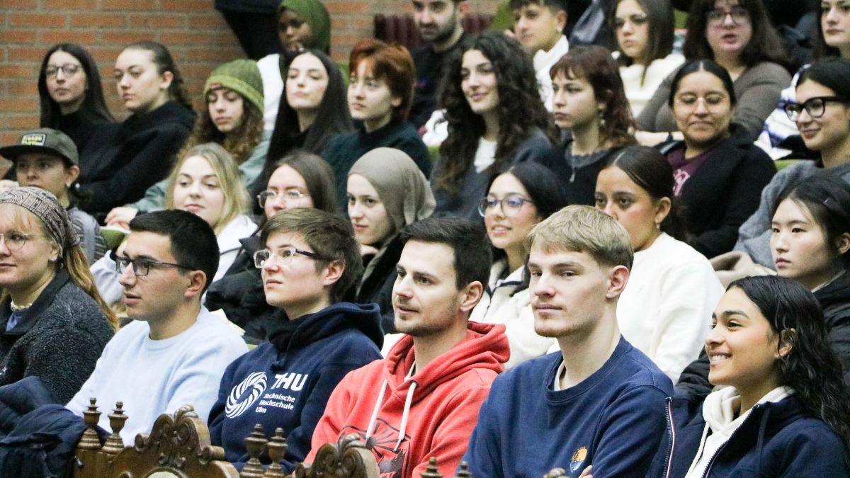 2026 02 03 Bienvenida Estudiantes Erasmus 05 2026 02 03 Bienvenida Estudiantes Erasmus 05