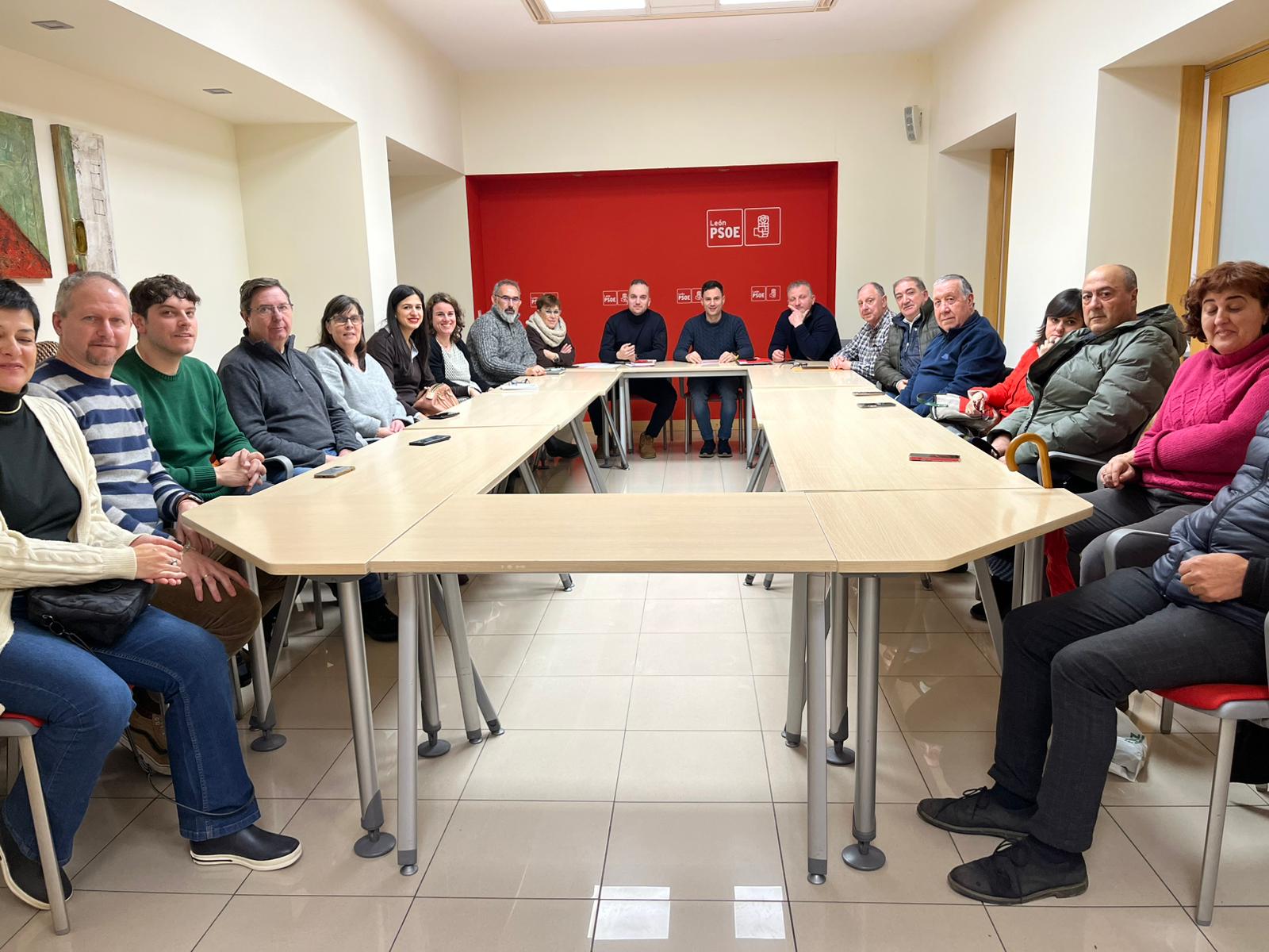 Reunión de trabajo de las agrupaciones socialistas de León capital y su alfoz | L.N.C.