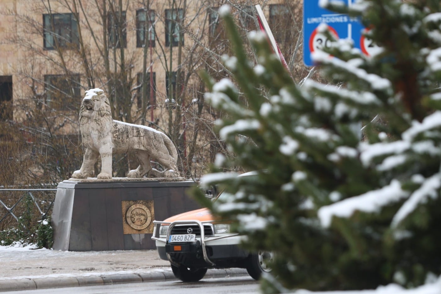 La borrasca Leonardo trae más nieve a León (5)