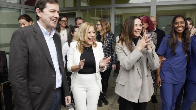 Mañueco a su llegada al Centro de Alzheimer. | ICAL