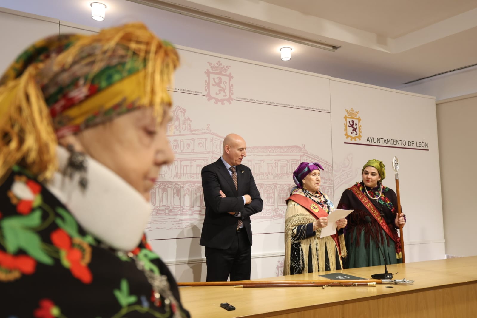 Las Águedas se hacen un año más con el bastón de mando 