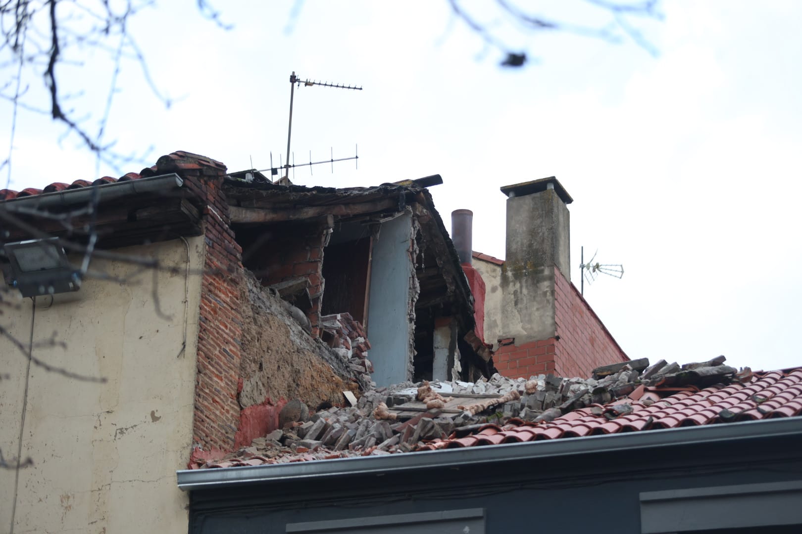 Derrumbe de un edificio en el centro del León 