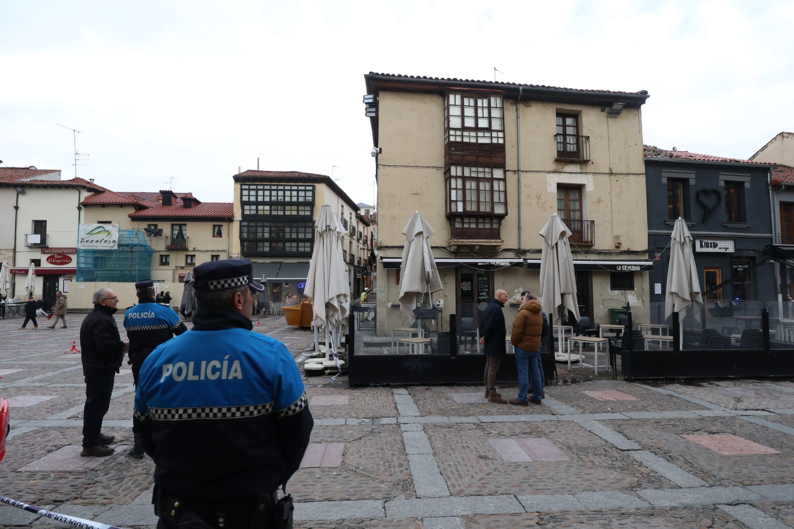 Derrumbe de un edificio en el centro del León 