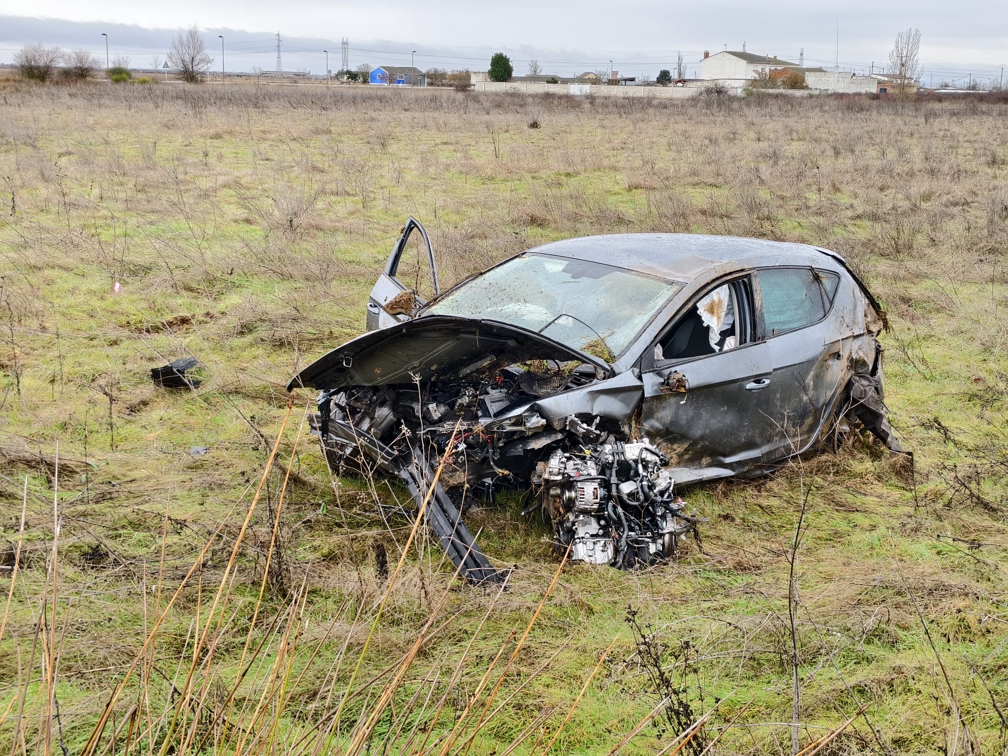 Estado en el que quedó el vehículo tras el accidente. | A. RODRÍGUEZ